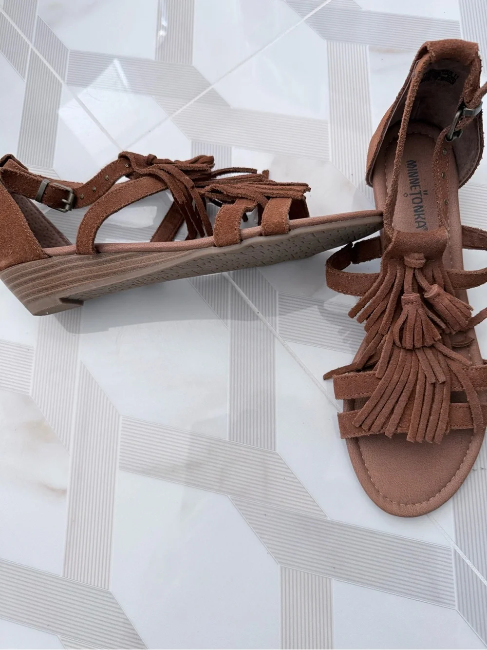 Minnetonka Brown Suede Tassel Gladiator Sandals